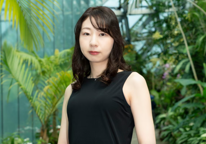 Nhà văn Rie Qudan. Ảnh: The Guardian