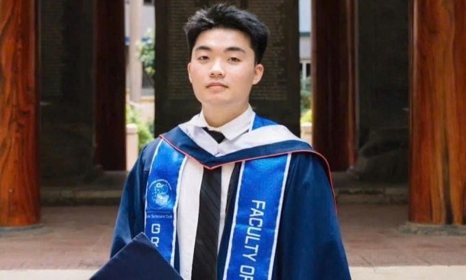 Chàng thủ khoa vừa học Đại học, vừa nuôi cháu