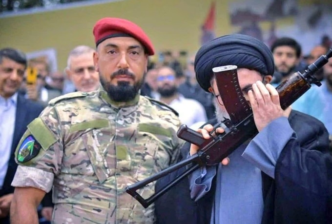 Ông Haytham Ali Tabatabai (trái), lãnh đạo số hai của Hezbollah. Ảnh: WANA