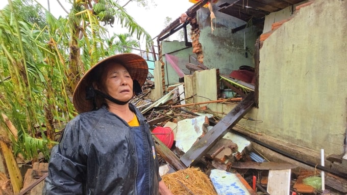 Nhà dân ở xã Hòa Thịnh bị hư hại sau trận lũ. Ảnh: Thanh Tùng