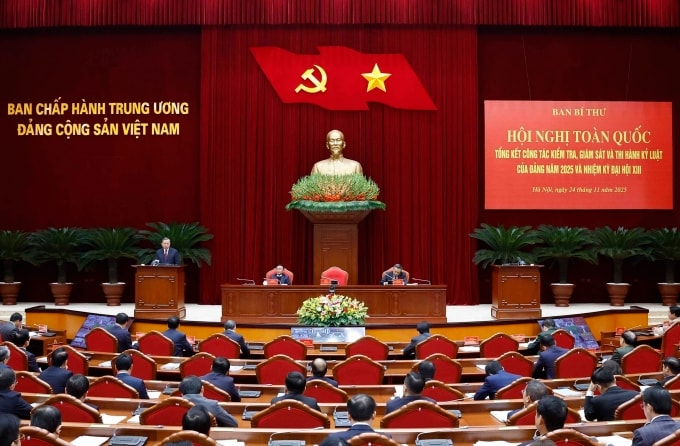 Hội nghị toàn quốc tổng kết công tác kiểm tra, giám sát và thi hành kỷ luật năm 2025 và nhiệm kỳ Đại hội 13, sáng 24/11. Ảnh: TTXVN