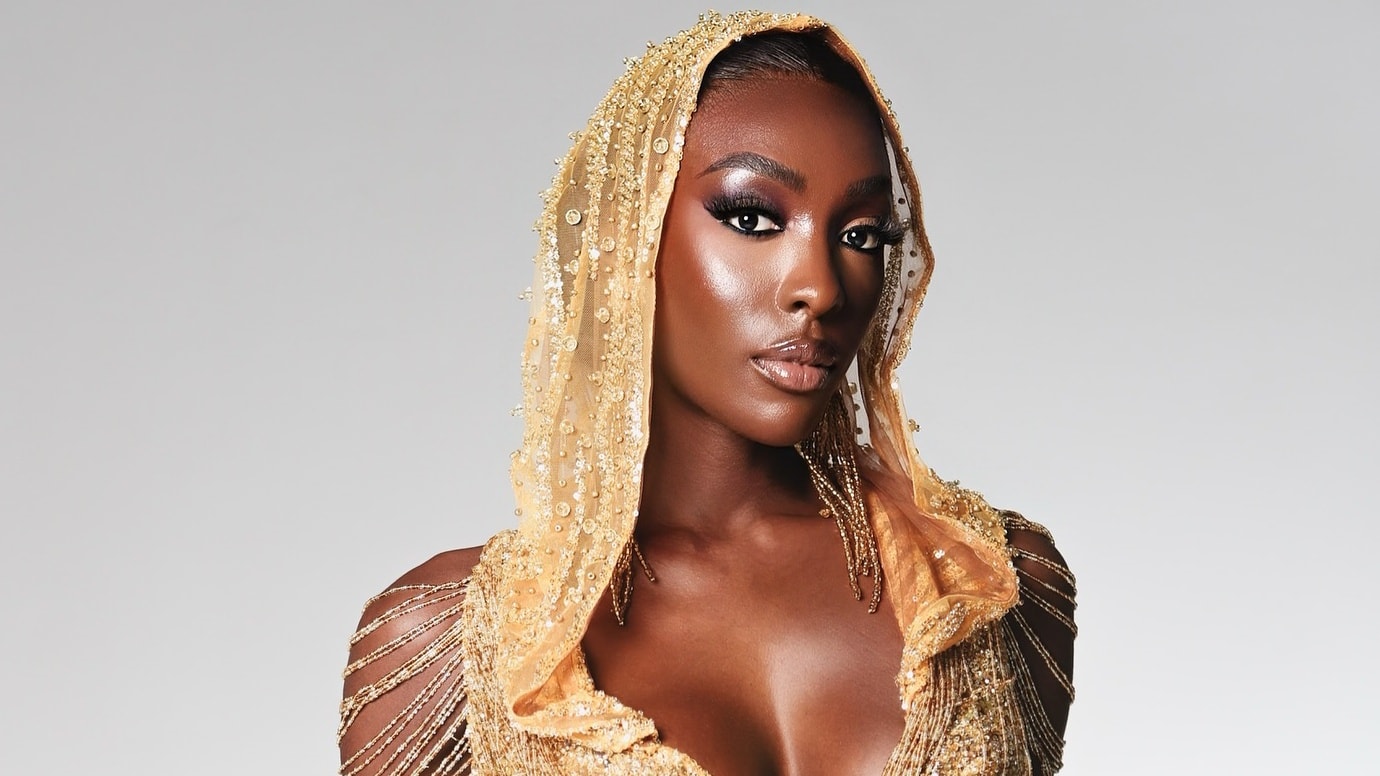 Kỹ năng catwalk của Olivia Yacé tại Miss Universe