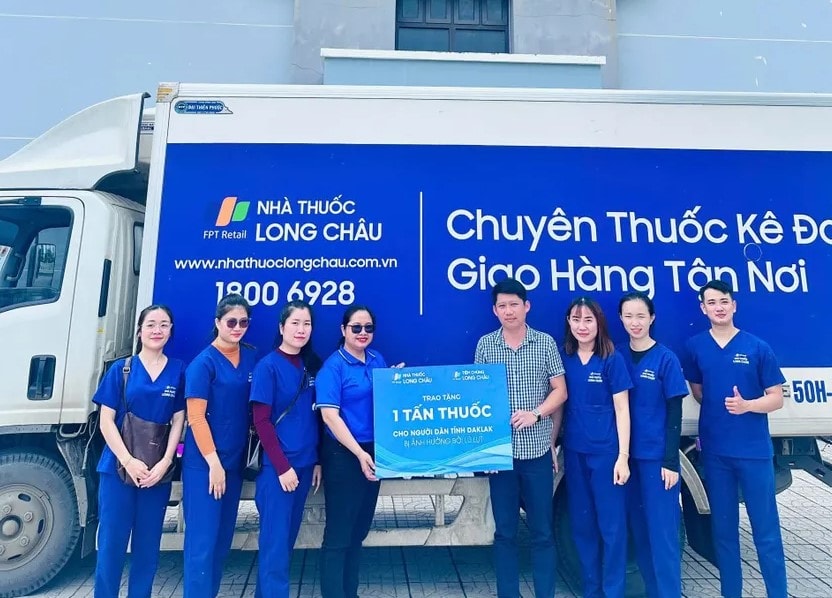 Long Châu hỗ trợ 1 tấn thuốc và vật tư y tế cho công tác chăm sóc sức khỏe cộng đồng.