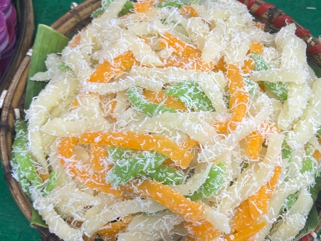 CLIP: Lễ hội Bánh dân gian Nam Bộ đông nghẹt thực khách- Ảnh 7. CLIP: Lễ hội Bánh dân gian Nam Bộ đông nghẹt thực khách- Ảnh 7.