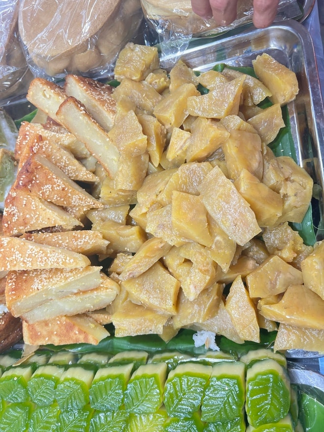 CLIP: Lễ hội Bánh dân gian Nam Bộ đông nghẹt thực khách- Ảnh 6. CLIP: Lễ hội Bánh dân gian Nam Bộ đông nghẹt thực khách- Ảnh 6.