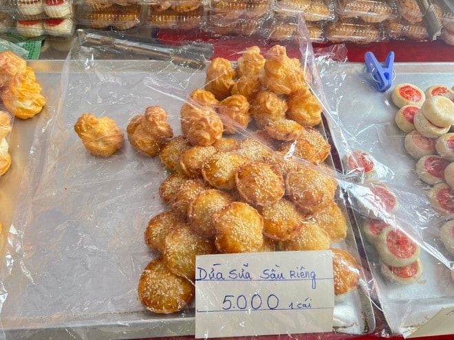 CLIP: Lễ hội Bánh dân gian Nam Bộ đông nghẹt thực khách- Ảnh 11. CLIP: Lễ hội Bánh dân gian Nam Bộ đông nghẹt thực khách- Ảnh 11.