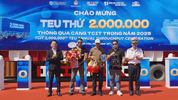 Cảng Quốc tế Tân Cảng - Cái Mép vượt mốc 2 triệu TEU lần thứ ba - Ảnh 2.