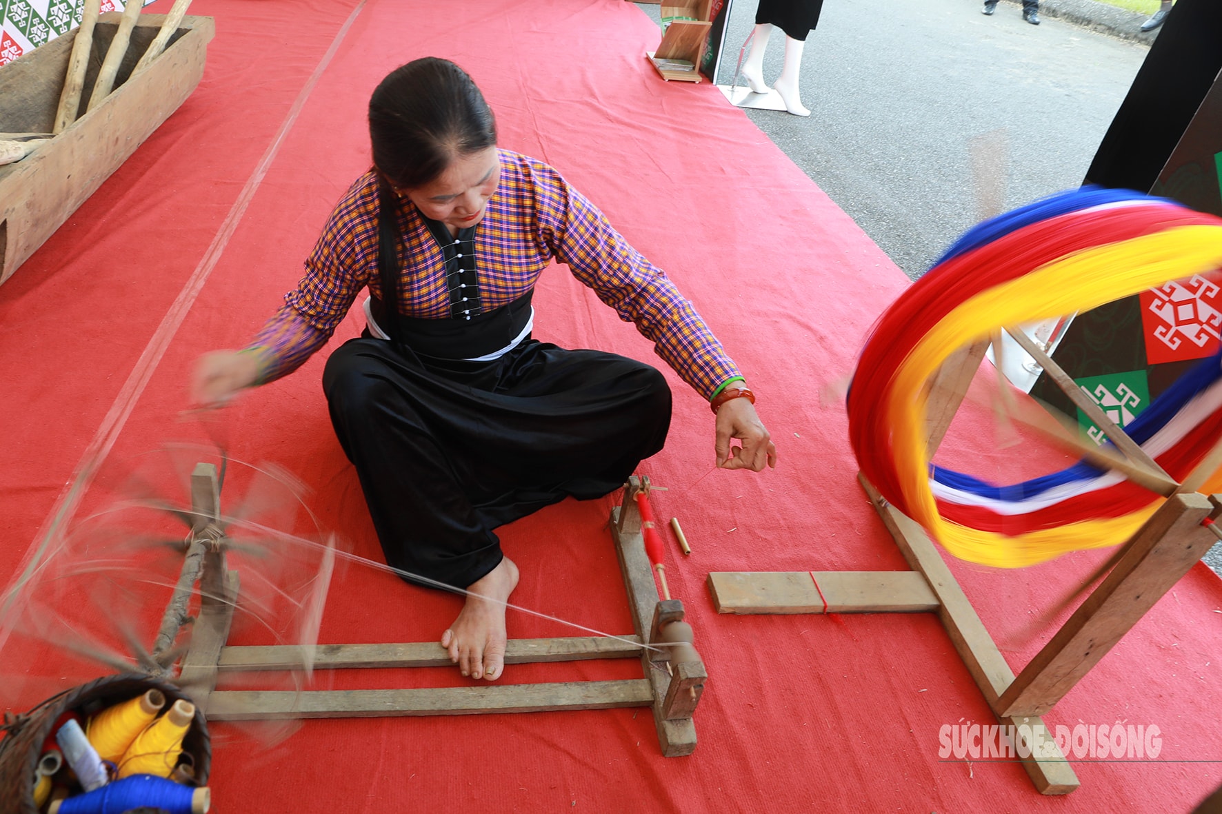 Phụ nữ Mường gìn giữ linh hồn thổ cẩm- Ảnh 3.