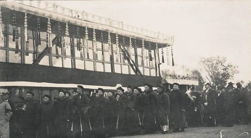 Linh cữu của bà được rước từ Tử Cấm Thành đến Thanh Đông Lăng. (Ảnh: Sohu)