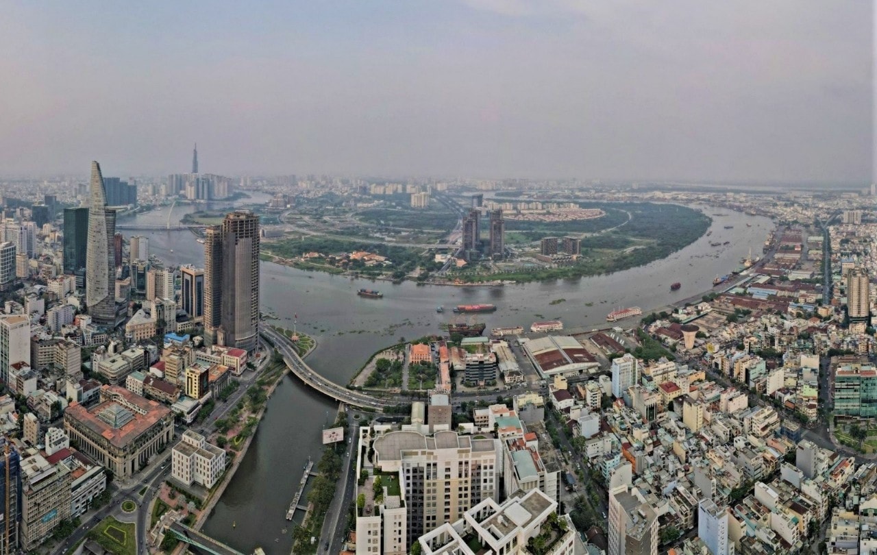Giá căn hộ nội đô TP.HCM đã lập đỉnh buộc nhà đầu tư phải tìm vùng đất tiềm năng mới.