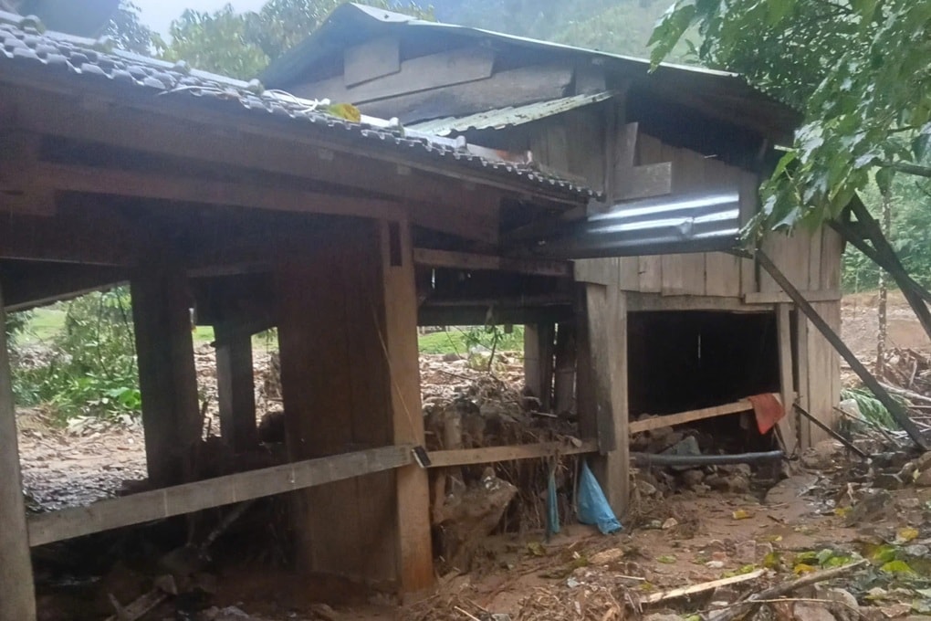 Bạn đọc Dân trí hỗ trợ người dân Đà Nẵng 100 triệu đồng khắc phục bão lũ - 2 Bạn đọc Dân trí hỗ trợ người dân Đà Nẵng 100 triệu đồng khắc phục bão lũ - 2