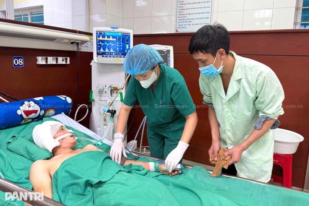 Nam công nhân mồ côi cha, nguy kịch khi mưu sinh gồng gánh mẹ già, con thơ - 5