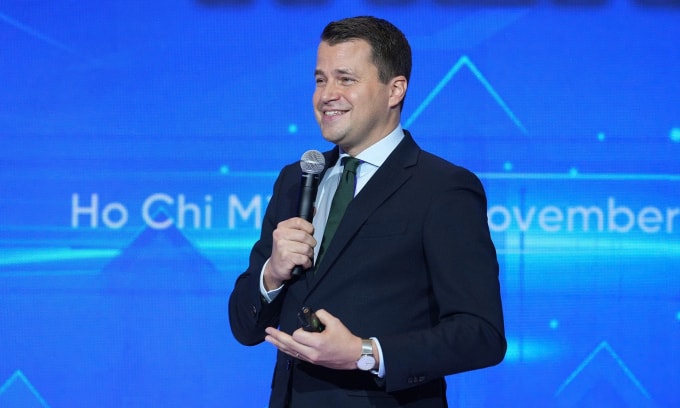 Ông Stephan Mergenthaler, Giám đốc điều hành Diễn đàn Kinh tế Thế giới (WEF) nêu tại talkshow sáng 25/11. Ảnh ban tổ chức