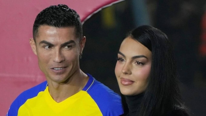 Ronaldo và bạn gái đến sống tại Arab Saudi, nơi anh chơi cho Al Nassr, từ tháng 1/2023. Ảnh: Al Nassr