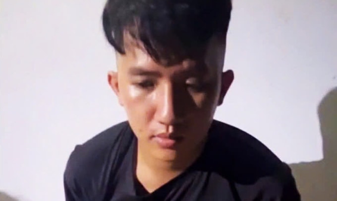 Nguyễn Trung Tín lúc bị bắt. Ảnh: Công an Đồng Tháp