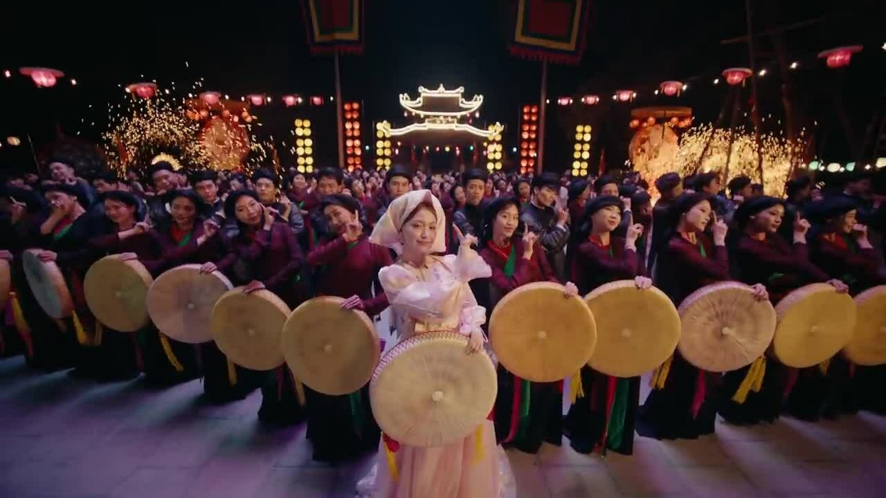 MV 'Bắc Bling' của Hòa Minzy