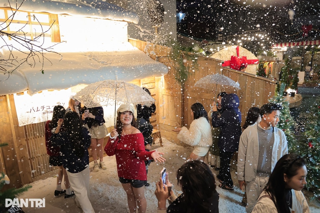 Top 5 quán cà phê ở Hà Nội trang trí Giáng sinh ấn tượng, chụp ảnh đẹp - 1