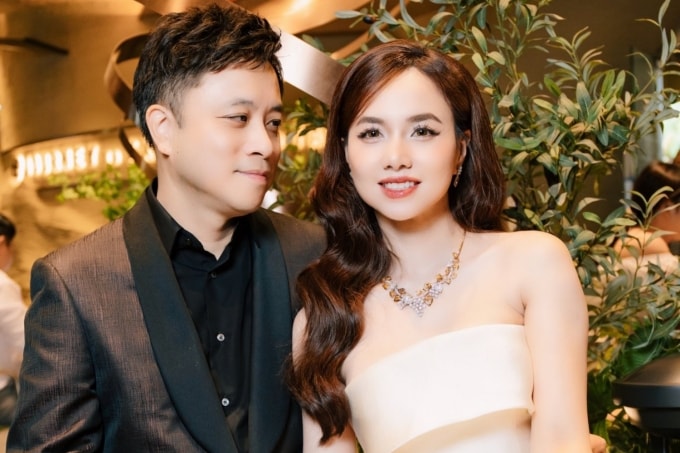 Vợ chồng Victor Vũ dự sự kiện đầu tháng 11. Ảnh: Nhân vật cung cấp