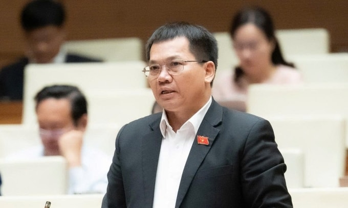 Phó trưởng đoàn Đại biểu tỉnh Lâm Đồng Dương Khắc Mai phát biểu sáng 26/11. Ảnh: Media Quốc hội