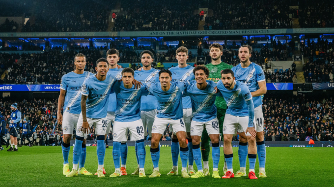 Đội hình xuất phát của Man City trong trận thua Leverkusen 0-2 ở lượt năm vòng bảng Champions League trên sân Etihad, Manchester, Anh ngày 25/11/2025. Ảnh: Man City
