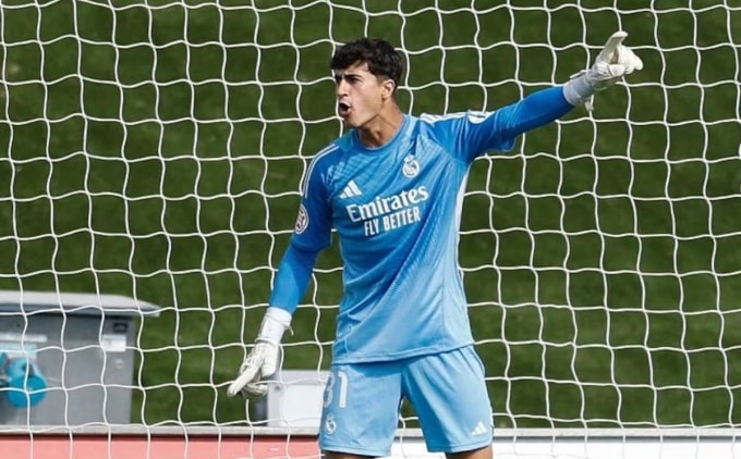 Navarro bắt cho đội B Real mùa này. Ảnh: Real