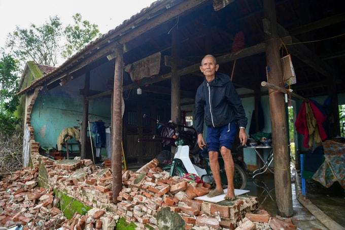 Nhà dân ở xã Xuân Hoà, Đăk Lăk hư hại sau lũ. Ảnh: Thanh Tùng