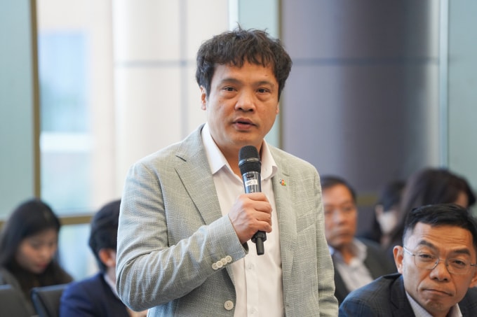 Ông Nguyễn Văn Khoa phát biểu tại cuộc gặp. Ảnh: Lưu Quý