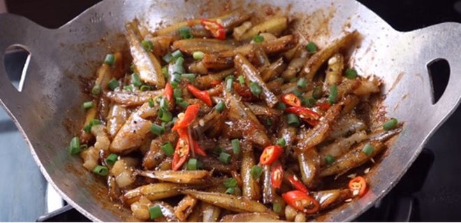 Hương vị đặc biệt của loại cá có tên lạ, xưa nhiều vô kể nay cực hiếm, được dân thành phố “săn lùng” - Ảnh 2.