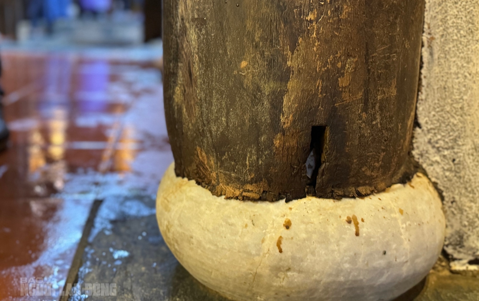 Hình ảnh phố cổ Hội An sau 3 trận lụt: Tình trạng di tích xuống cấp - Ảnh 12.