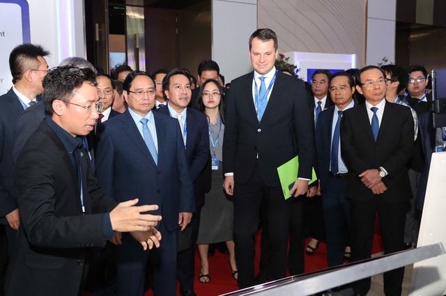 Thủ tướng Phạm Minh Chính tham dự Diễn đàn Kinh tế mùa thu 2025 tại TP HCM - Ảnh 8. Thủ tướng Phạm Minh Chính tham dự Diễn đàn Kinh tế mùa thu 2025 tại TP HCM - Ảnh 8.