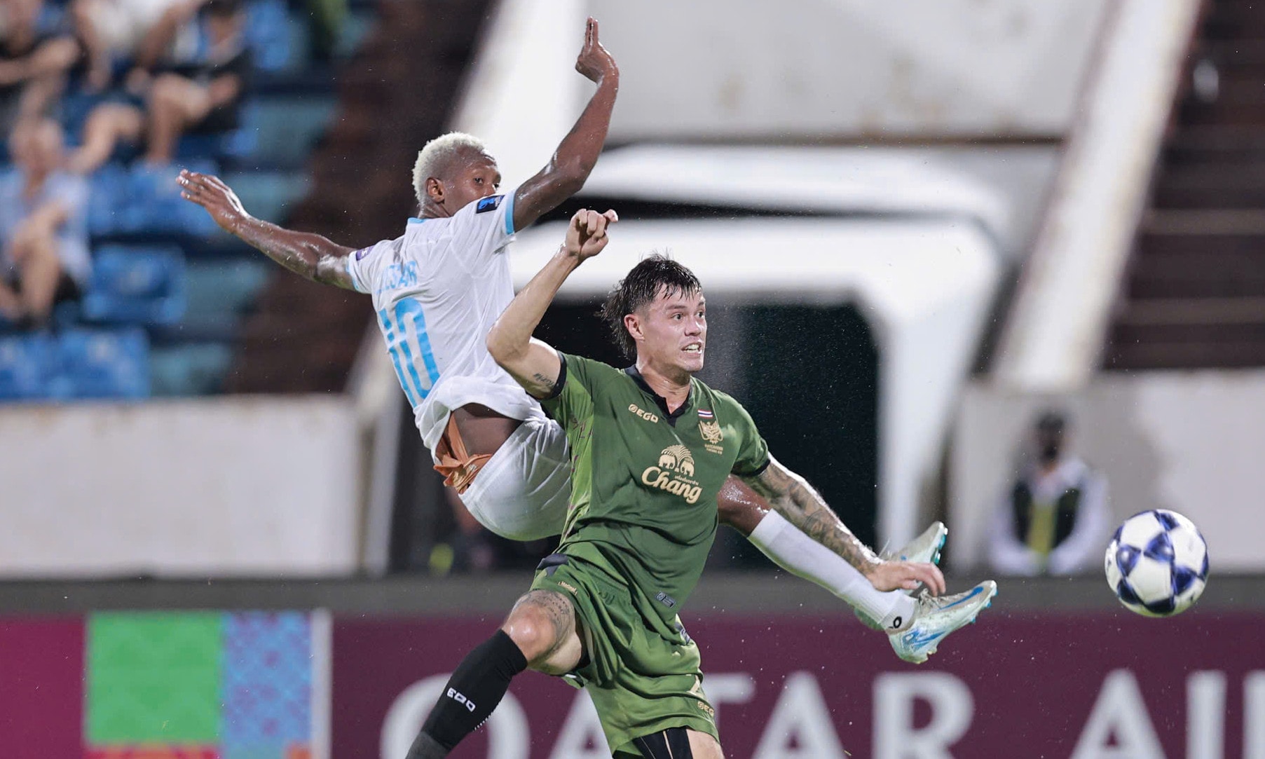 Câu lạc bộ Nam Định đấu với Ratchaburi (Thái Lan) ở AFC Champions League Two.