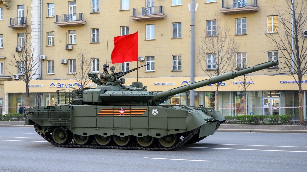 Xe tăng T-80BVM của Nga. Ảnh NI