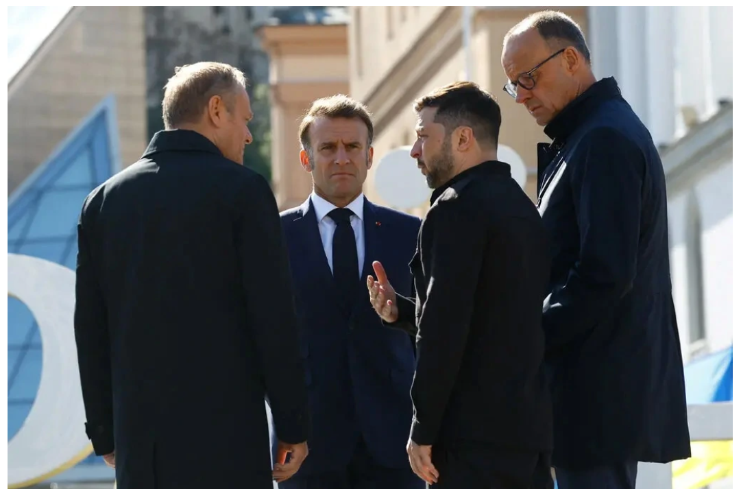 Từ trái sang: Thủ tướng Ba Lan Donald Tusk, Tổng thống Pháp Emmanuel Macron, Tổng thống Ukraine Volodymyr Zelensky of Ukraine và Thủ tướng Đức Friedrich Merz tại Kiev tháng 5/2025. Ảnh: Reuters