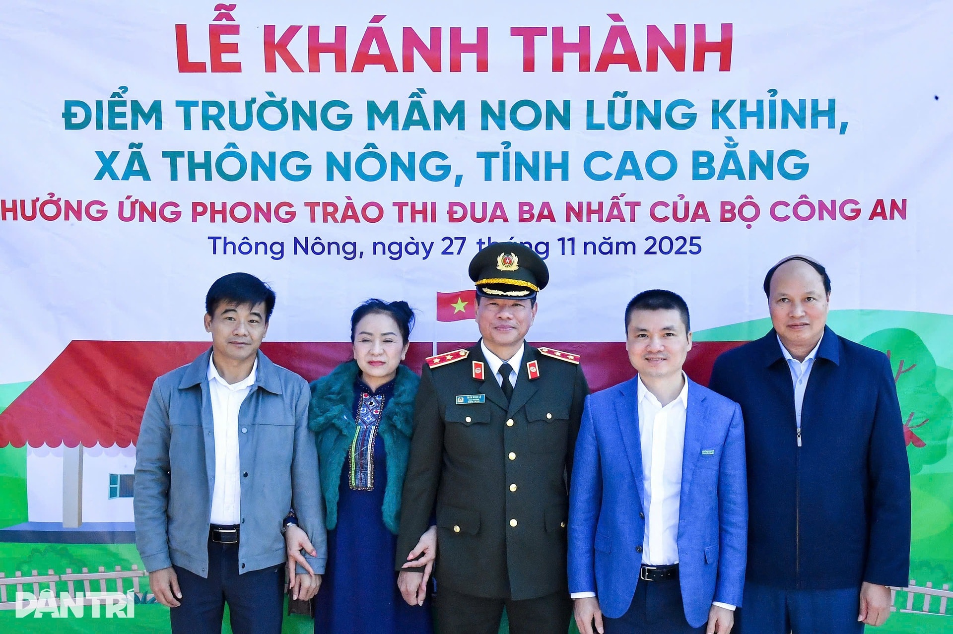 Khánh thành điểm trường Dân trí nơi biên cương Cao Bằng - 13 Khánh thành điểm trường Dân trí nơi biên cương Cao Bằng - 13