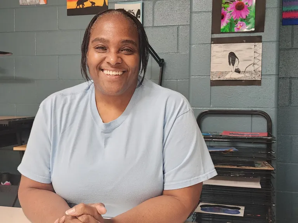 Phạm nhân ngồi tù vẫn kiếm tiền từ xa, mua được nhà phố - 2