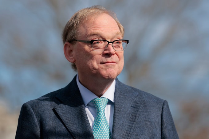 Cố vấn Kinh tế Nhà Trắng Kevin Hassett trả lời báo giới ngày 7/3. Ảnh: AFP