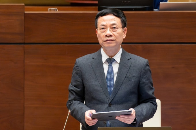 Bộ trưởng Khoa học và Công nghệ Nguyễn Mạnh Hùng phát biểu trước Quốc hội chiều 27/11. Ảnh: Hoàng Phong