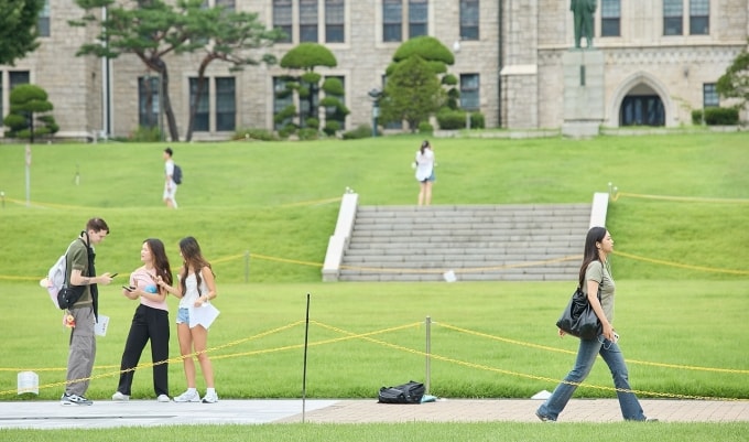 Khuôn viên Đại học Korea, Hàn Quốc, khi sinh viên trở lại trường vào tháng 9/2025. Ảnh minh họa: Korea University Fanpage