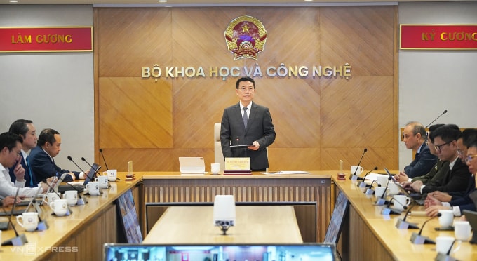 Bộ trưởng Khoa học và Công nghệ Nguyễn Mạnh Hùng phát biểu tại lễ ra mắt hệ thống quản lý các nhiệm vụ KH&CN, sáng 27/11/2025. Ảnh: Lưu Quý