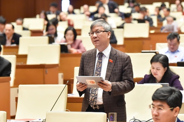 Đề nghị cấm tuyệt đối bóng cười cho mục đích giải trí, luật hóa thuốc lá điện tử, nung nóng - Ảnh 3.