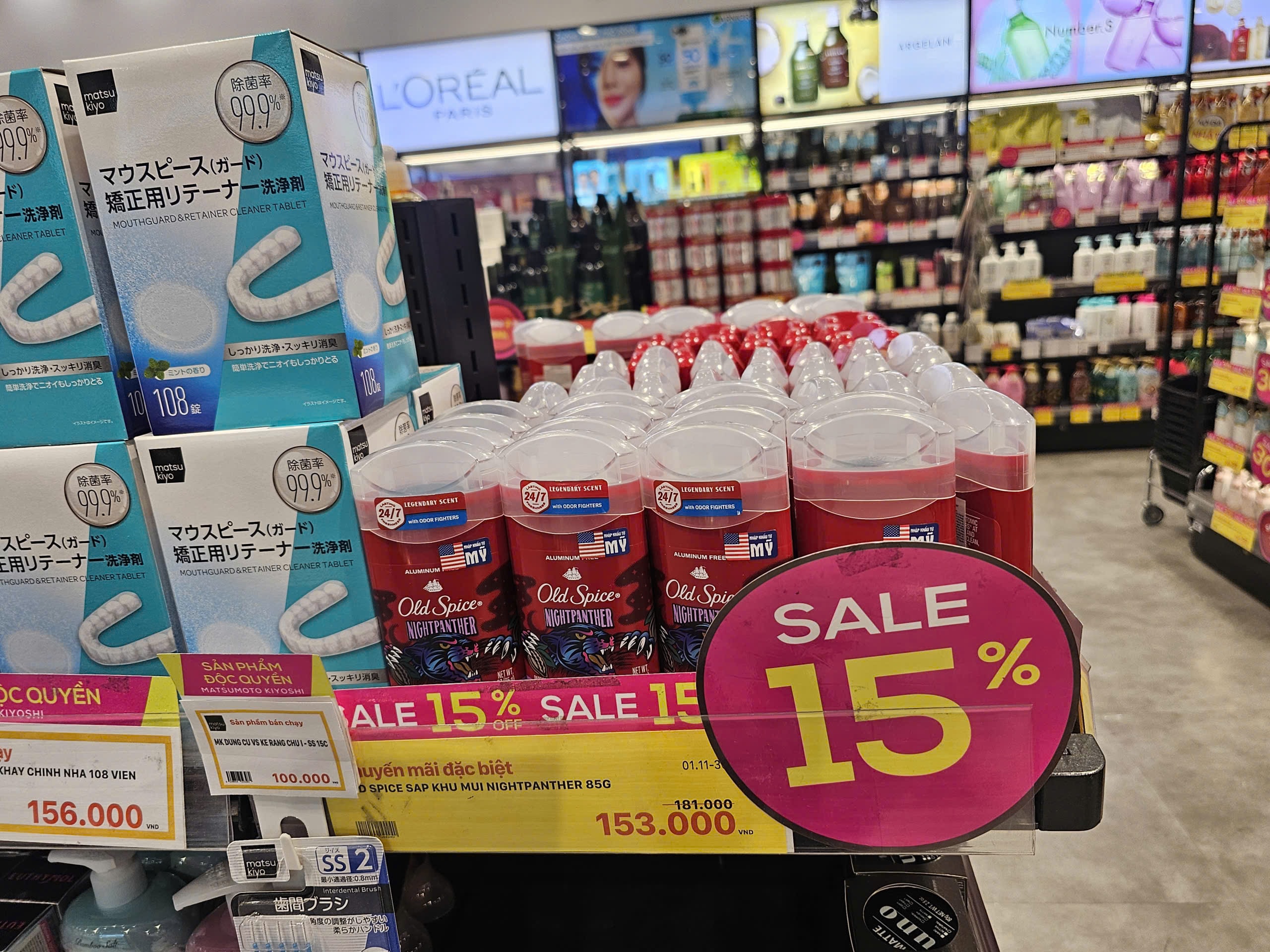 Người tiêu dùng lắc đầu với Black Friday - Ảnh 2.