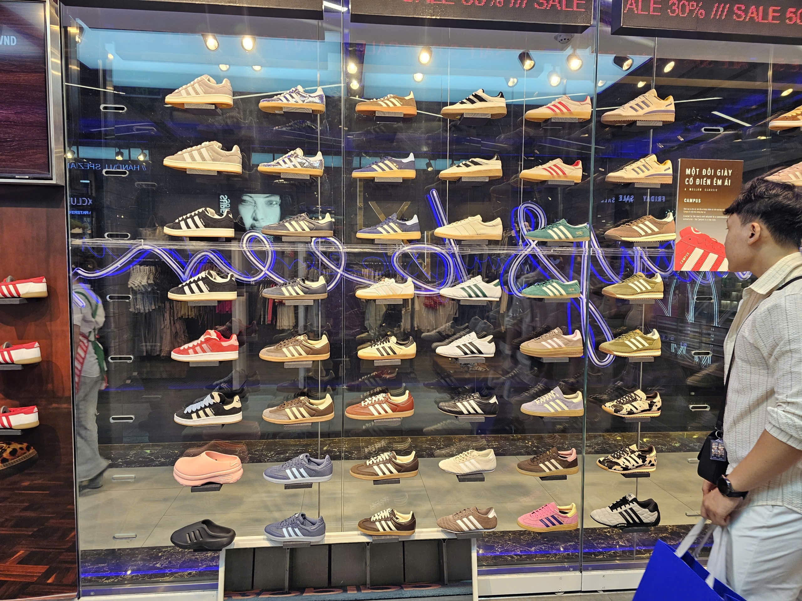 Người tiêu dùng lắc đầu với Black Friday - Ảnh 6.