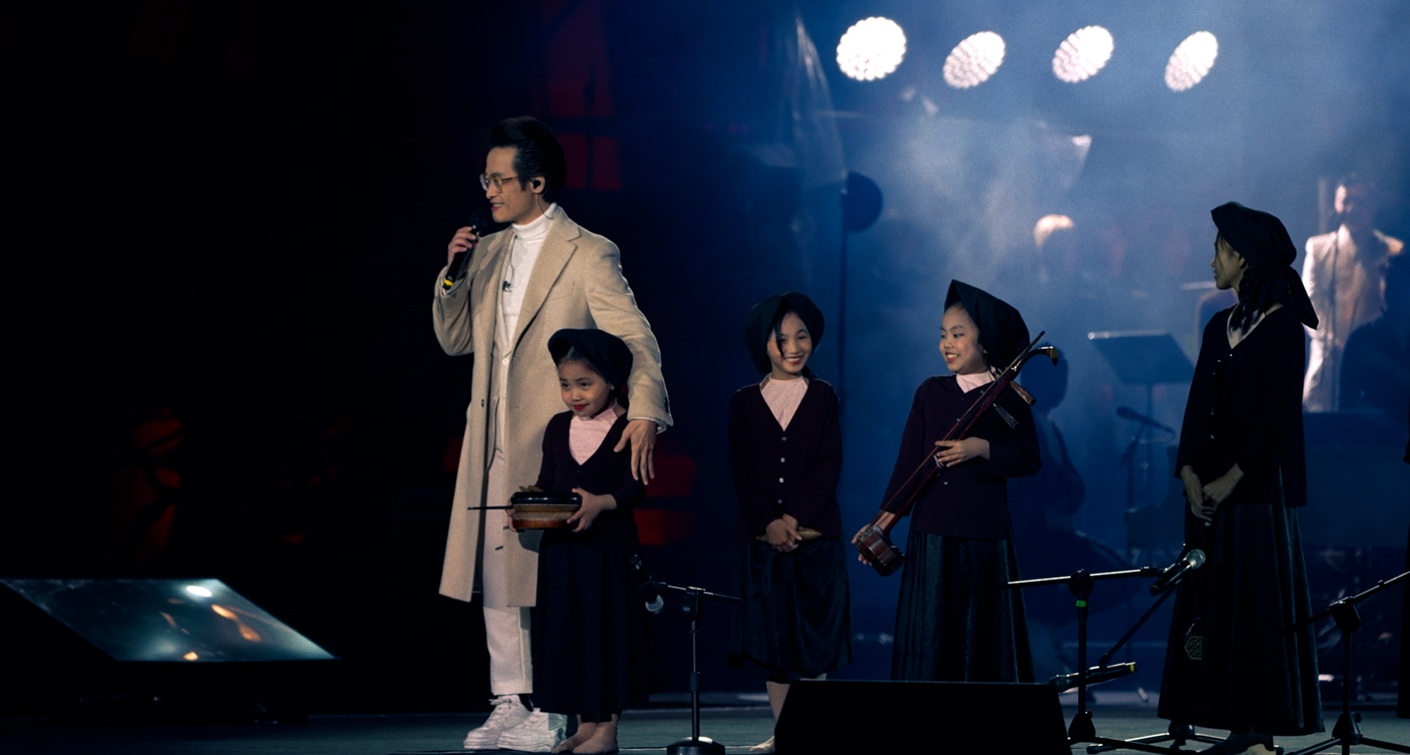 Hà Anh Tuấn bất ngờ nhận tin vui từ Liên hoan phim Việt Nam 2025- Ảnh 1. Hà Anh Tuấn bất ngờ nhận tin vui từ Liên hoan phim Việt Nam 2025- Ảnh 1.