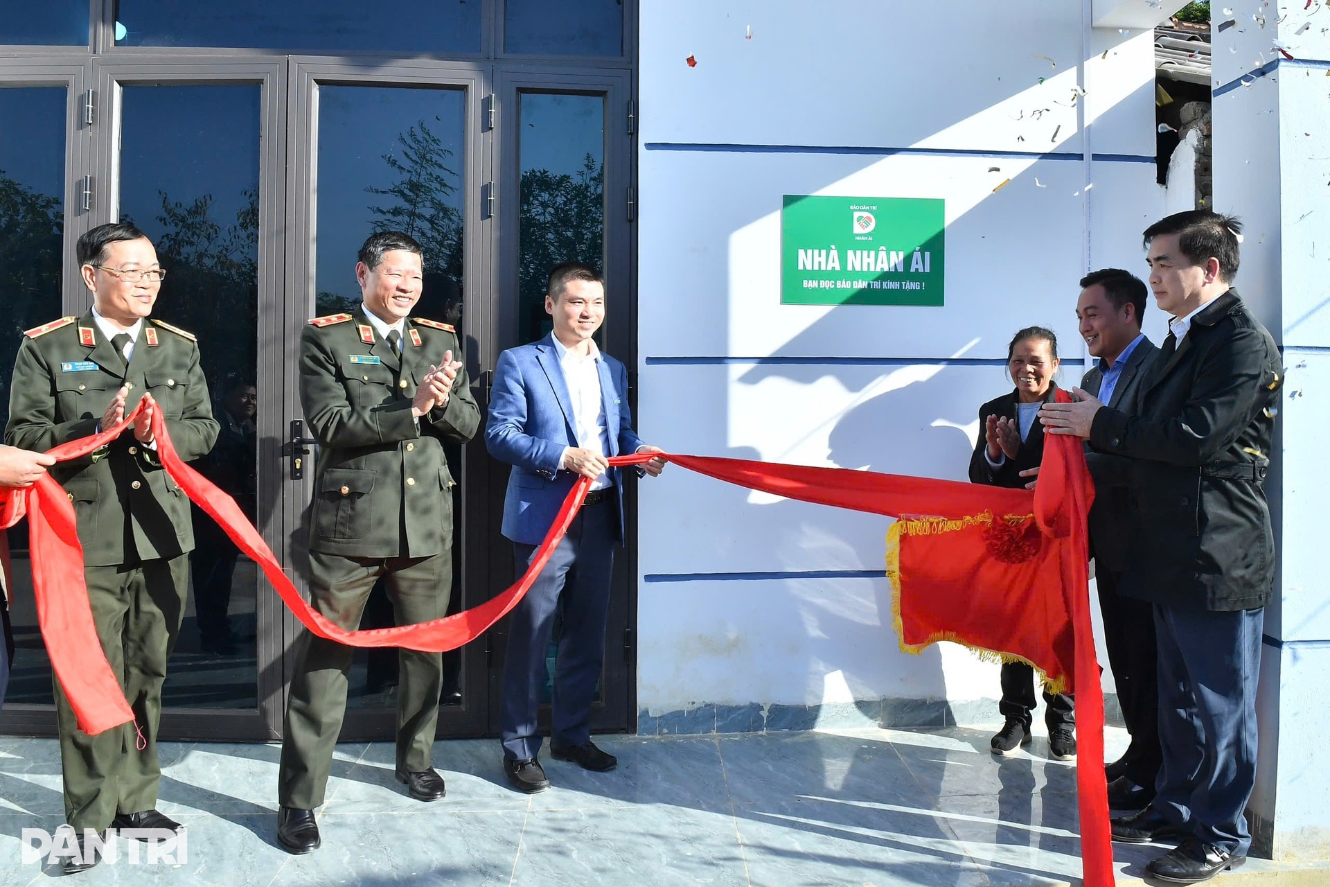 Khánh thành 13 nhà Nhân ái ở Cao Bằng, người dân an tâm đón Tết - 1 Khánh thành 13 nhà Nhân ái ở Cao Bằng, người dân an tâm đón Tết - 1