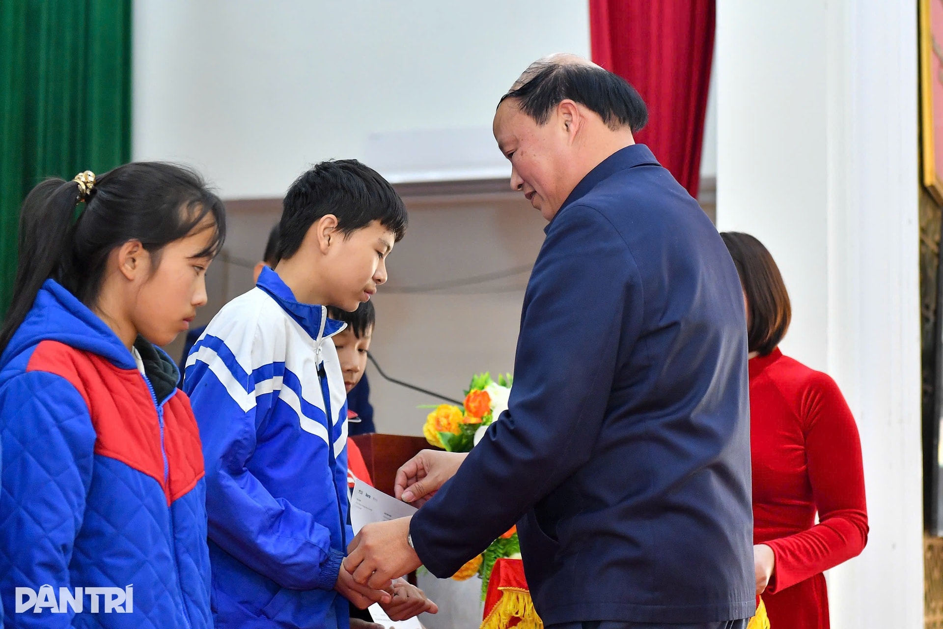 Khánh thành 13 nhà Nhân ái ở Cao Bằng, người dân an tâm đón Tết - 12 Khánh thành 13 nhà Nhân ái ở Cao Bằng, người dân an tâm đón Tết - 12