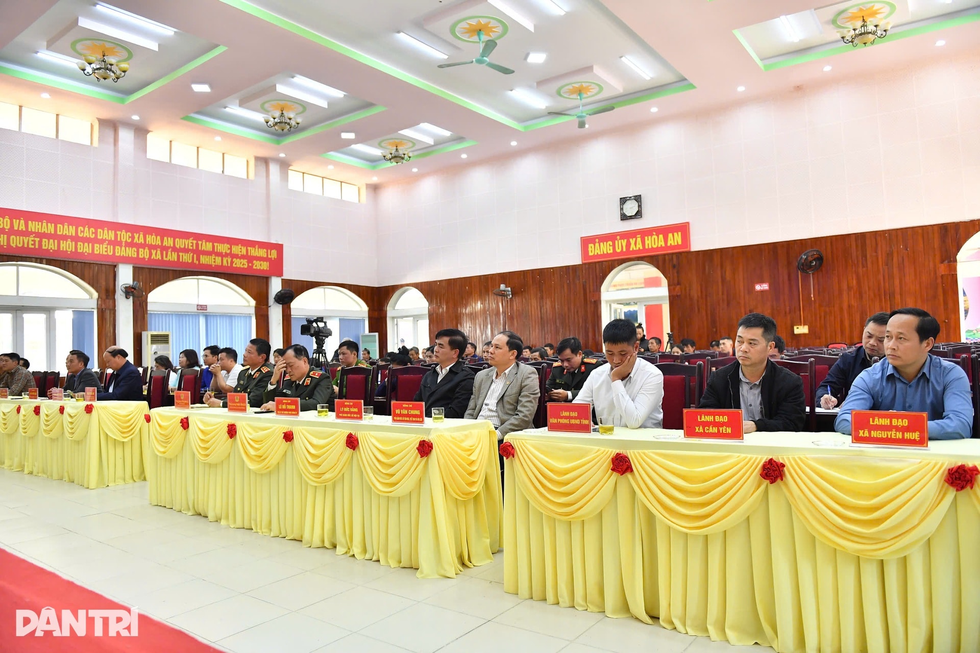 Khánh thành 13 nhà Nhân ái ở Cao Bằng, người dân an tâm đón Tết - 2 Khánh thành 13 nhà Nhân ái ở Cao Bằng, người dân an tâm đón Tết - 2