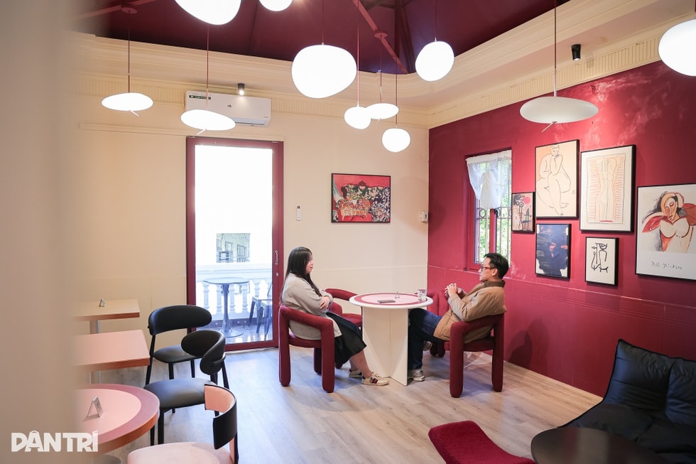 Khách Tây chắp tay... cúi đầu cảm ơn vì quán ăn ở Hà Nội bán đồ quá ngon - 2 Khách Tây chắp tay... cúi đầu cảm ơn vì quán ăn ở Hà Nội bán đồ quá ngon - 2