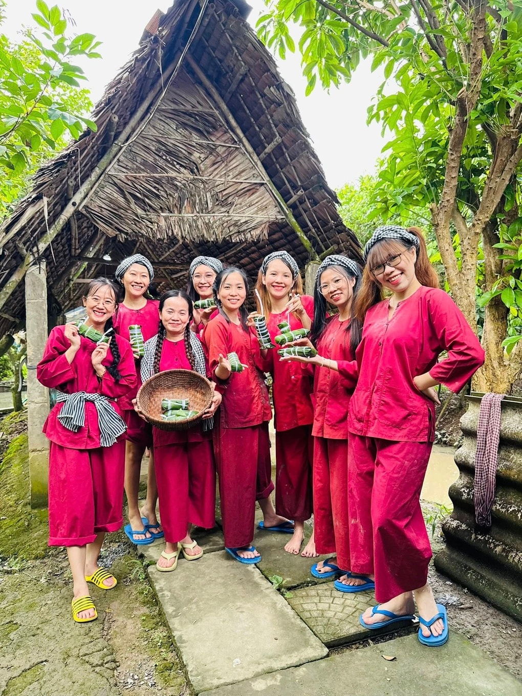 Du khách du lịch miền Tây: Tát mương, bắt cá, tìm lại vị quê xưa - 2