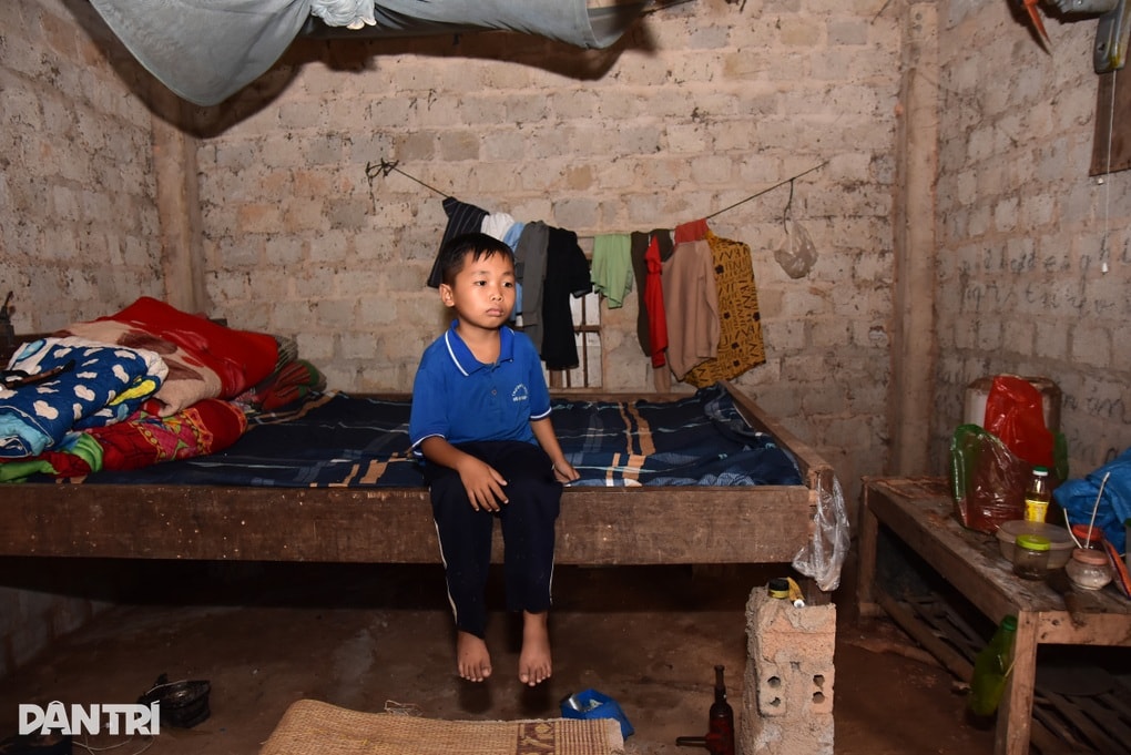 Chồng u bướu, con bệnh hiểm, người phụ nữ chăn bò thuê gồng gánh gia đình - 4 Chồng u bướu, con bệnh hiểm, người phụ nữ chăn bò thuê gồng gánh gia đình - 4