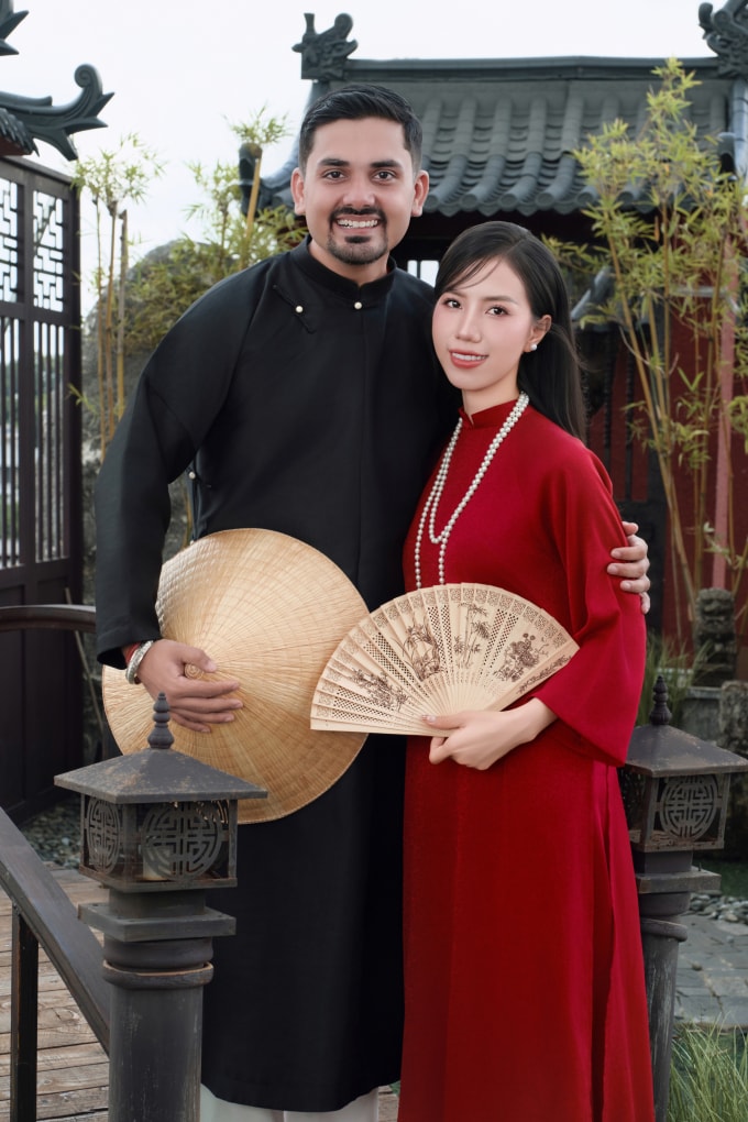 Vợ chồng Như Ý, 31 tuổi và Abhishek Khandelwal, 30 tuổi. Ảnh: Nhân vật cung cấp